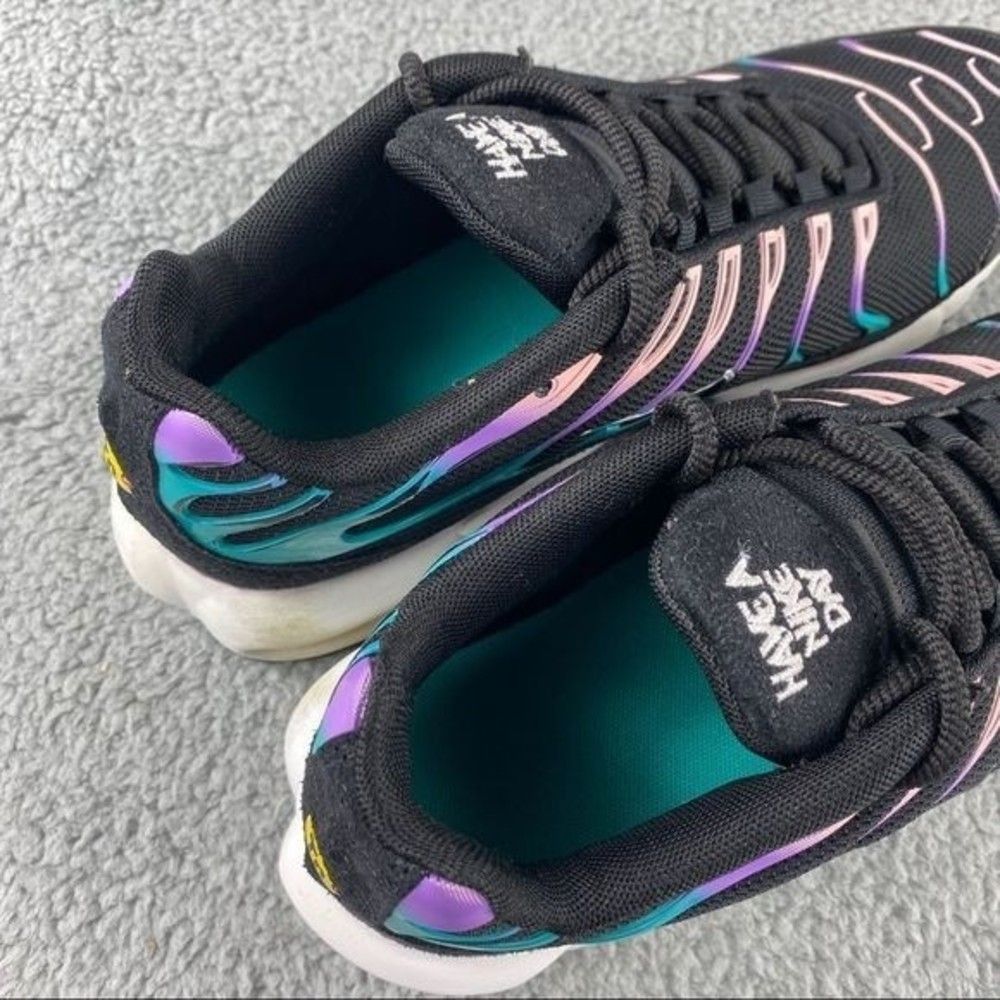 Nike Black and Purple Women's Sneakers - Picture 10 of 12